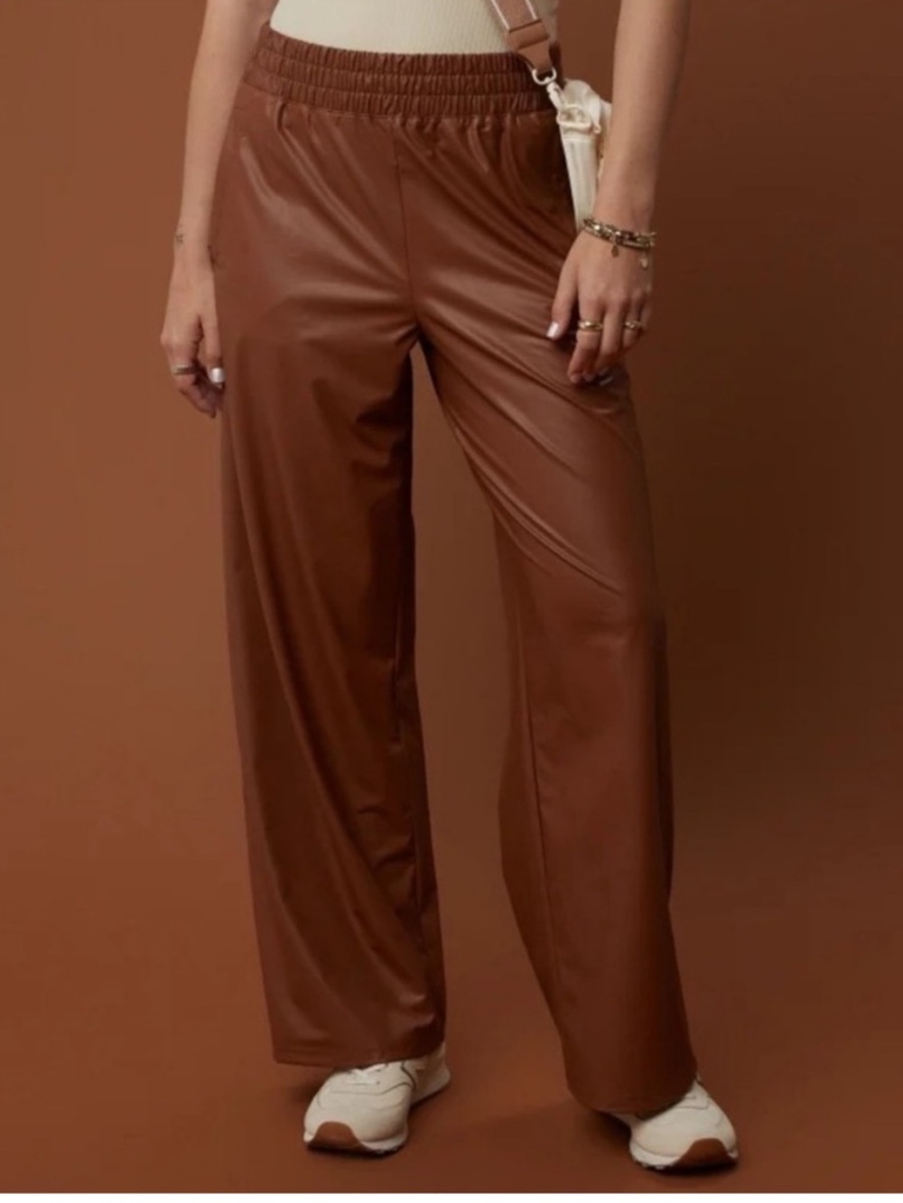 OFFLINE BY AERIE REAL LUXE FAUX LEATHER WIDE LEG PANT WOMEN SZ M caramel brown